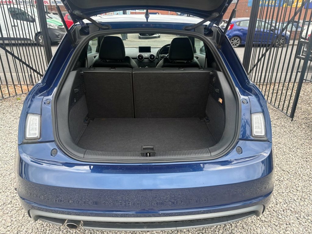 Audi A1 1.6 Tdi Sport Euro 5 Ss Black #8