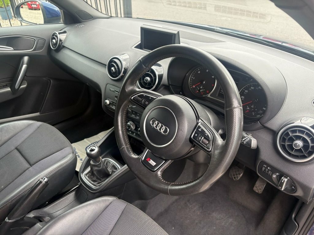 Audi A1 1.6 Tdi Sport Euro 5 Ss Black #12
