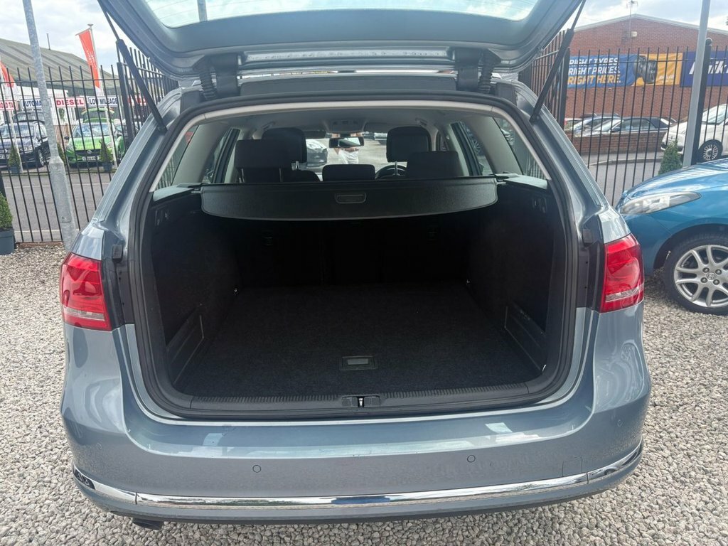 Volkswagen Passat 1.6 Executive Tdi Bluemotion Silver #9