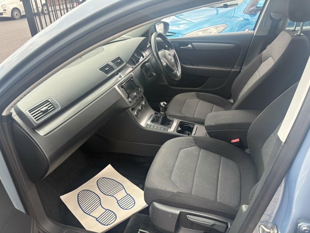 Volkswagen Passat 1.6 Executive Tdi Bluemotion Silver #17