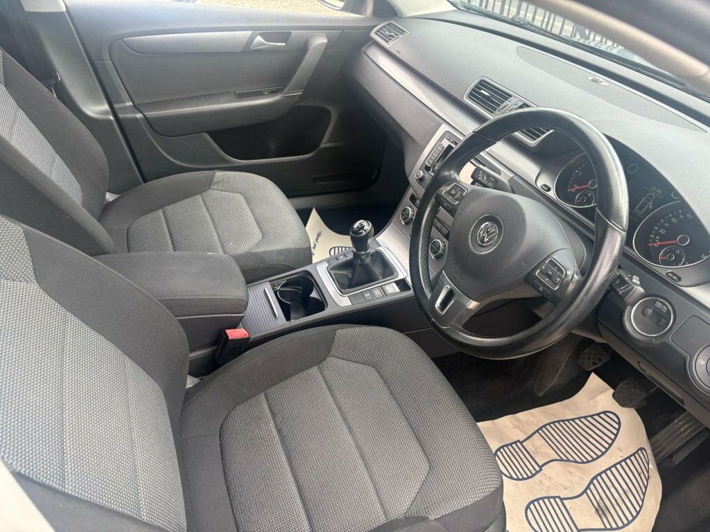 Volkswagen Passat 1.6 Executive Tdi Bluemotion Silver #10