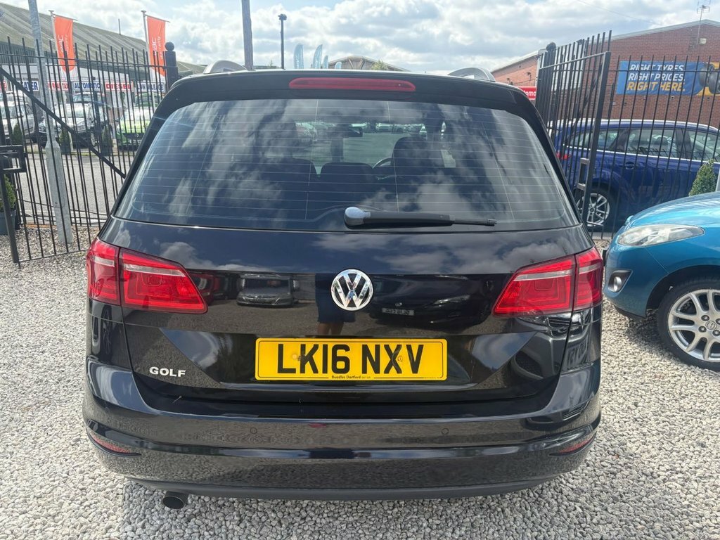 Volkswagen Golf SV 1.6L Se Black #5