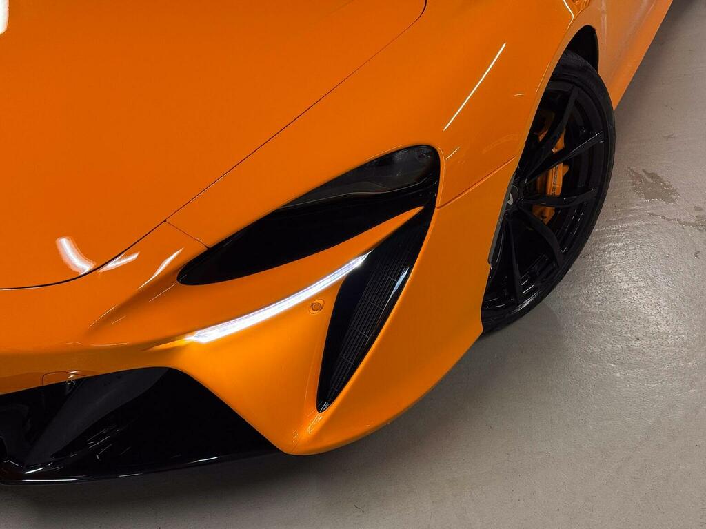 McLaren Artura Semi Automatic Silver #31