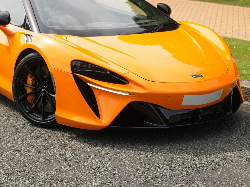 McLaren Artura Semi Automatic Silver #17