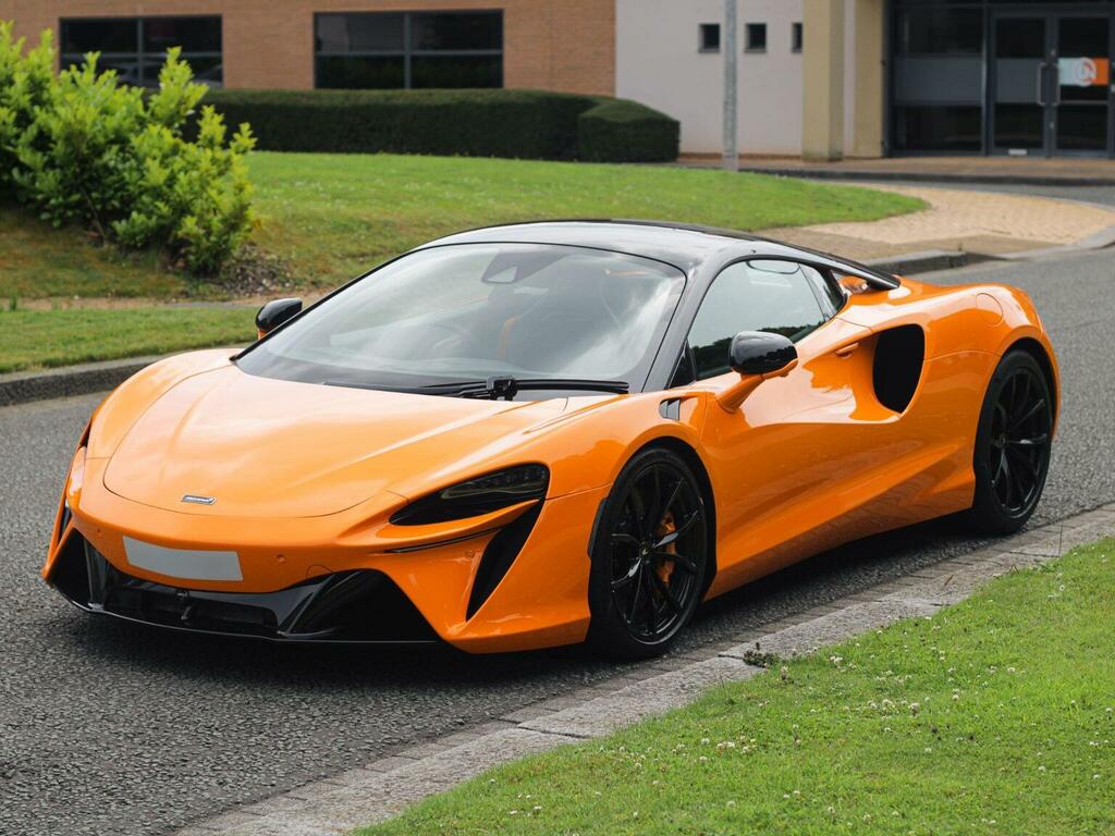 McLaren Artura Semi Automatic Silver #16