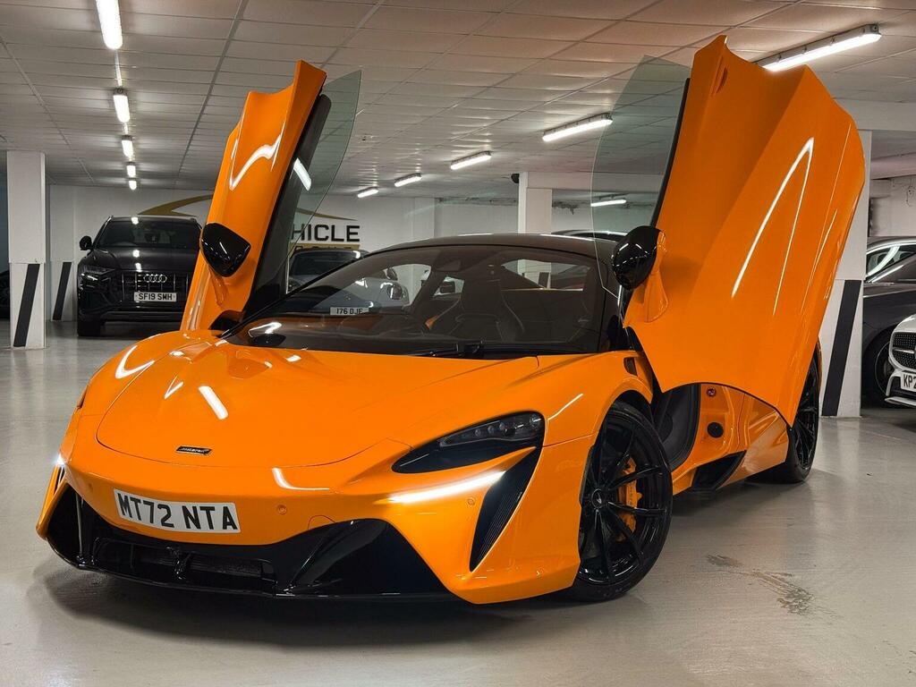 McLaren Artura Semi Automatic Silver #25