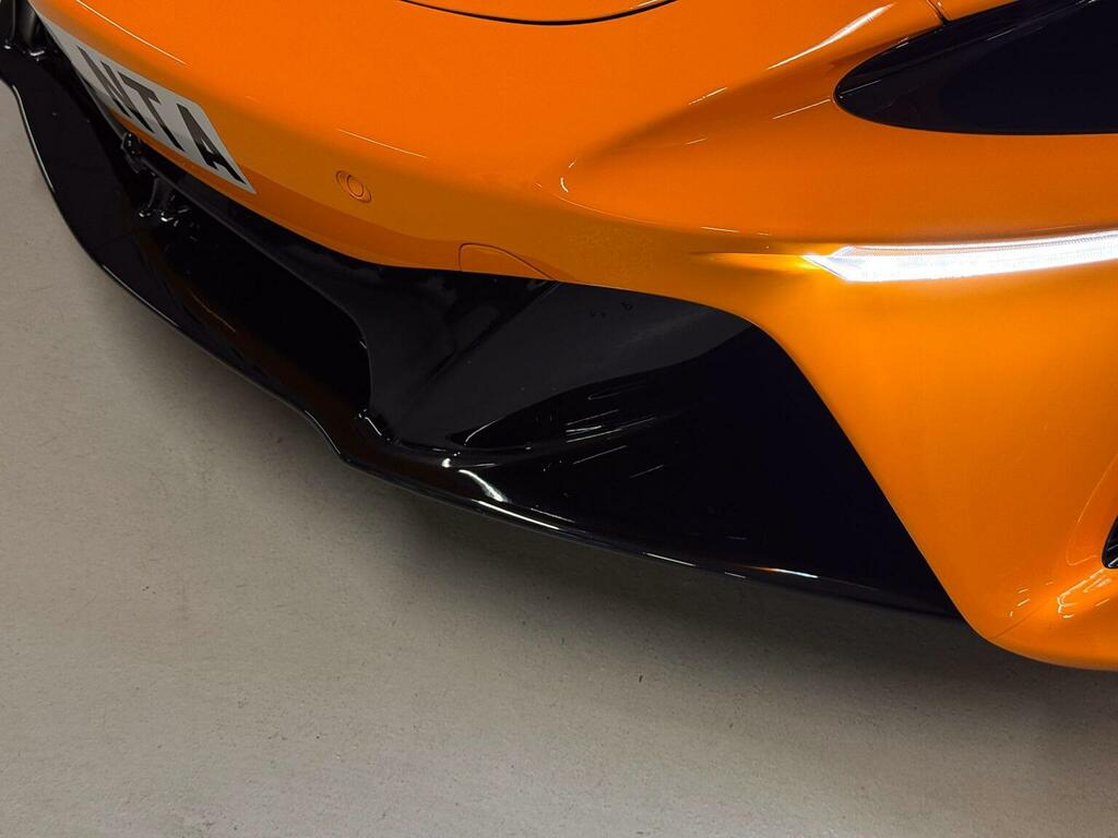 McLaren Artura Semi Automatic Silver #32