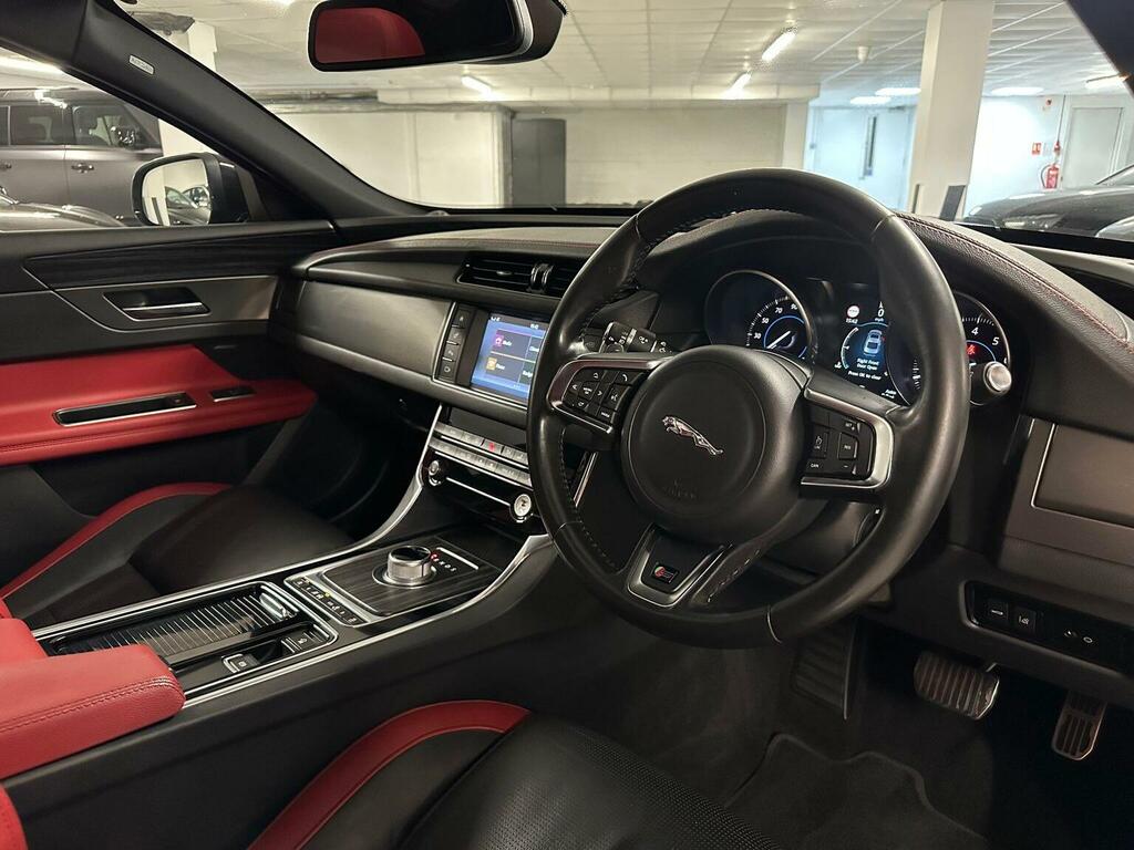 Jaguar XF 3.0 V6 S Euro 6 Ss Black #3