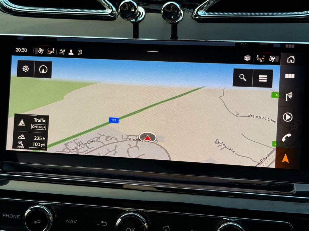 Bentley Bentayga 4.0 V8 S Mulliner Driving Spec Silver #78
