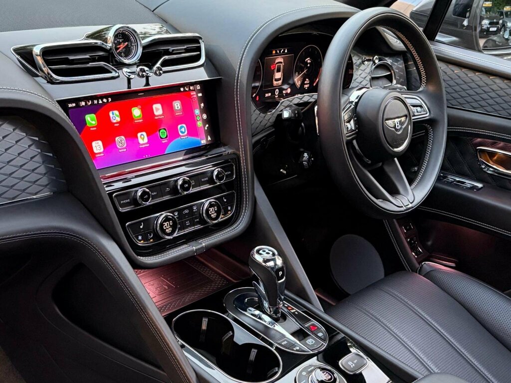 Bentley Bentayga 4.0 V8 S Mulliner Driving Spec Silver #64