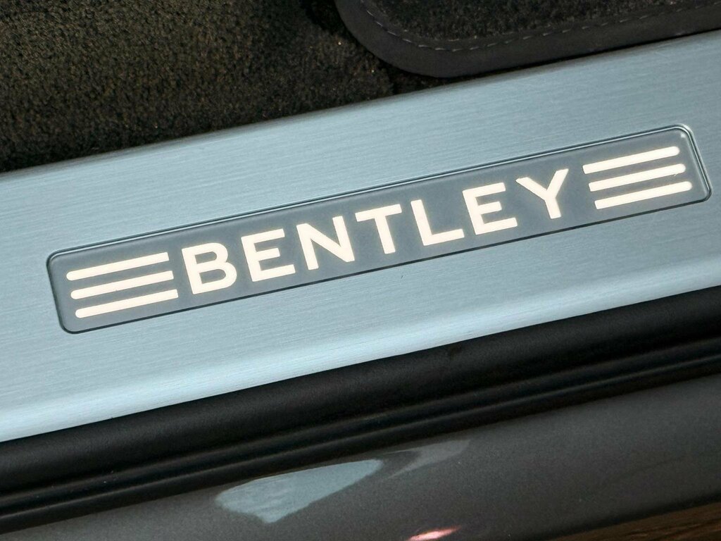 Bentley Bentayga 4.0 V8 S Mulliner Driving Spec Silver #42