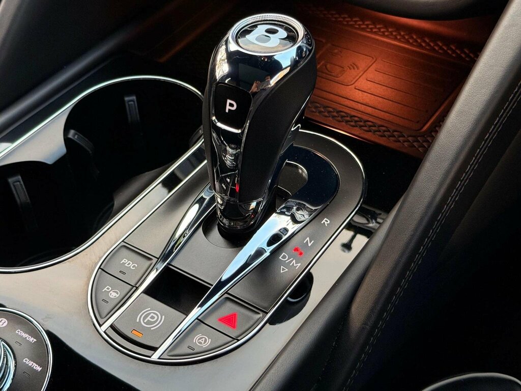 Bentley Bentayga 4.0 V8 S Mulliner Driving Spec Silver #68