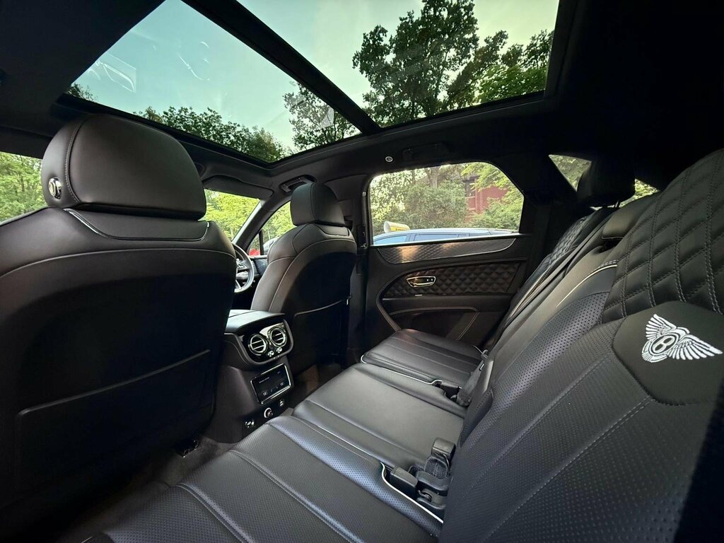 Bentley Bentayga 4.0 V8 S Mulliner Driving Spec Silver #37