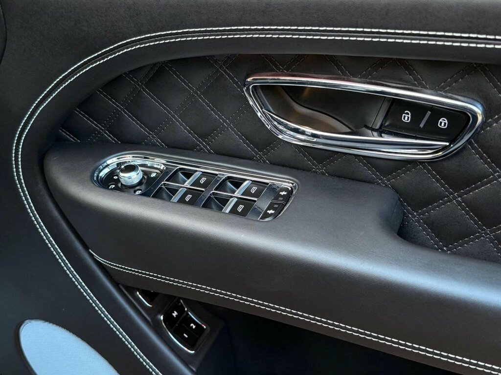 Bentley Bentayga 4.0 V8 S Mulliner Driving Spec Silver #41