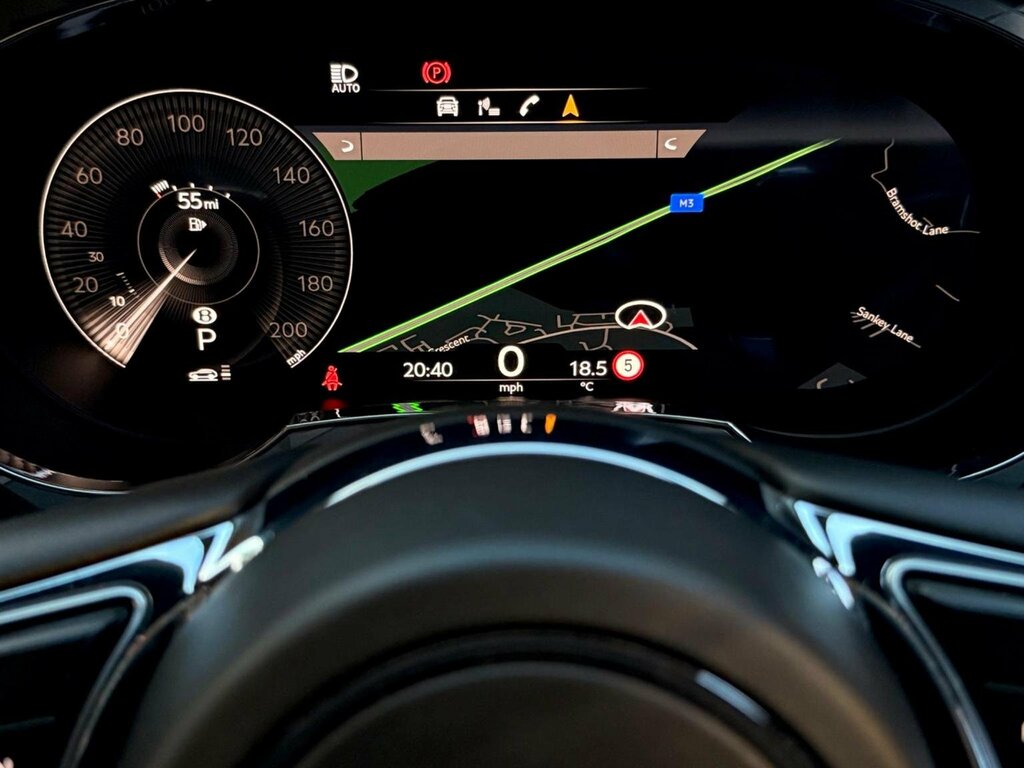 Bentley Bentayga 4.0 V8 S Mulliner Driving Spec Silver #57