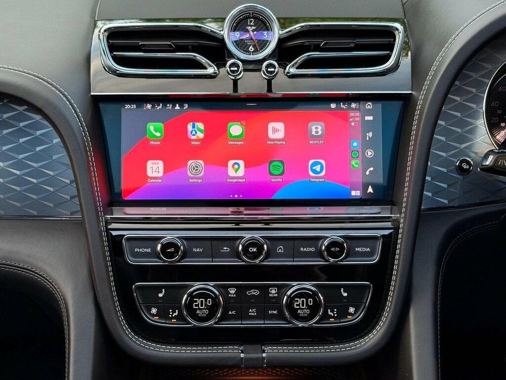 Bentley Bentayga 4.0 V8 S Mulliner Driving Spec Silver #66