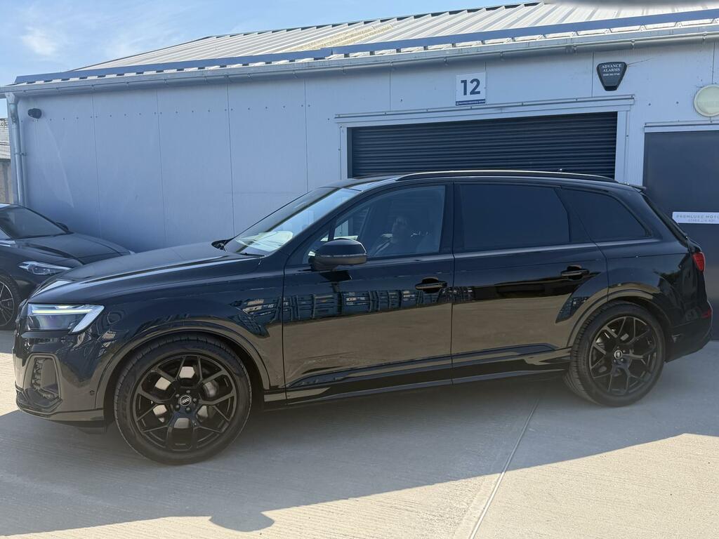 Audi Q7 Black Edition Black