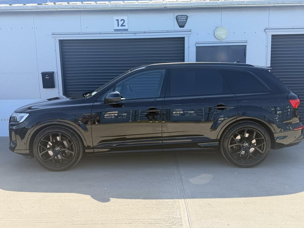 Audi Q7 Black Edition Black #4