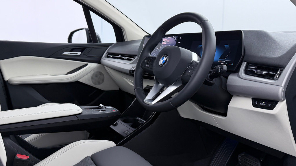 BMW 2 Series Active Tourer 220I Sport Active Tourer Black #6