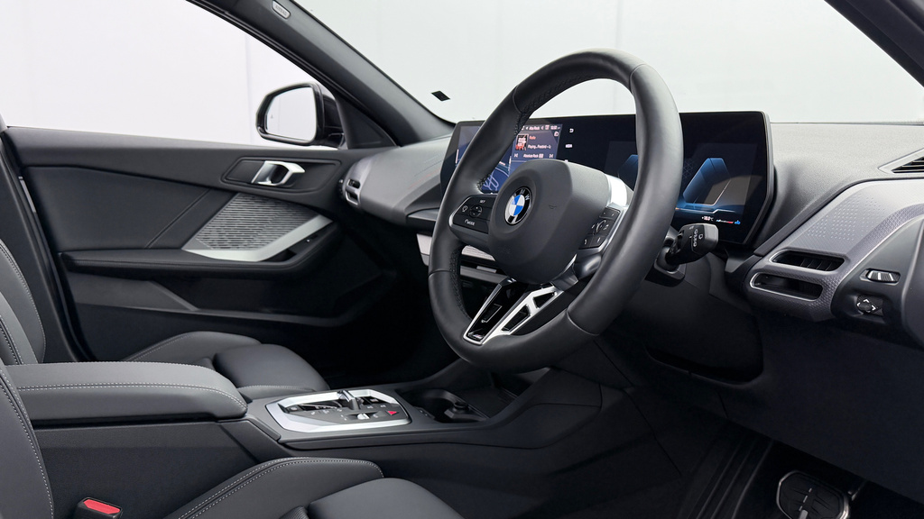 BMW 1 Series 120 M Sport YA75WLD #6