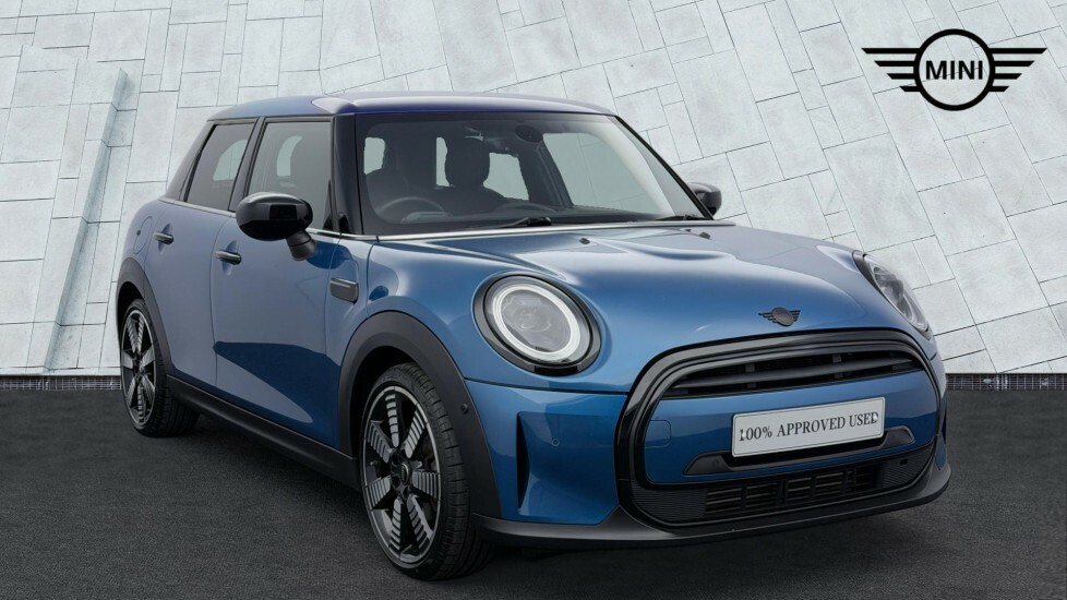 Mini Hatch 5-Door Hatch Cooper Exclusive Blue