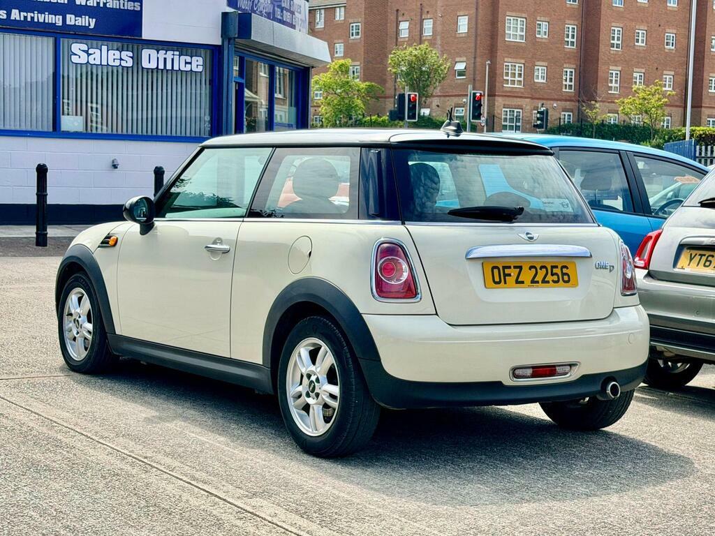 Mini Hatch 1.6 One D Euro 5 S S OFZ2256 White #3