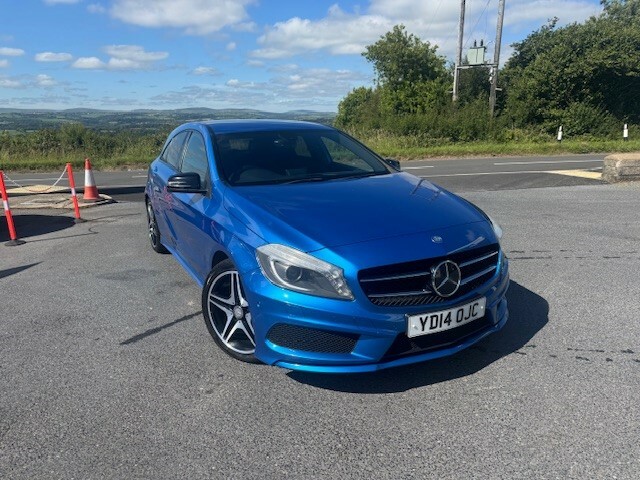 Mercedes-Benz A Class Cdi Blueefficiency Amg Sport  #4
