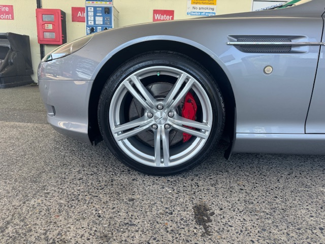 Aston Martin DB9 6.0 V12 Black #19