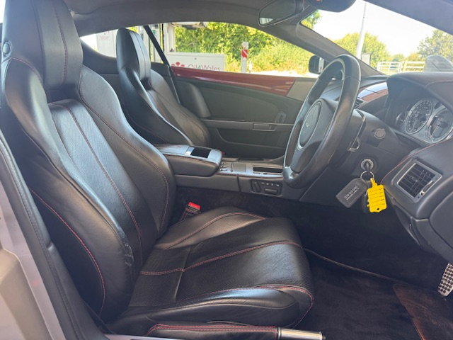 Aston Martin DB9 6.0 V12 Black #7
