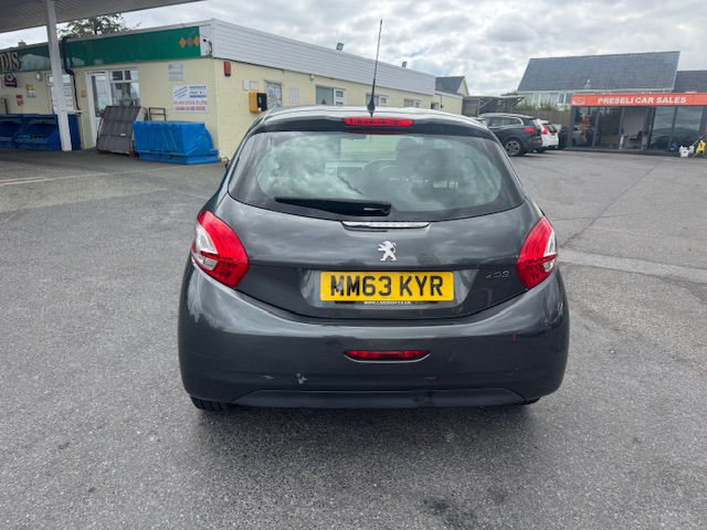 Peugeot 208 Active 1.0I #4