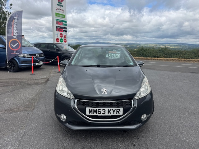 Peugeot 208 Active 1.0I #3