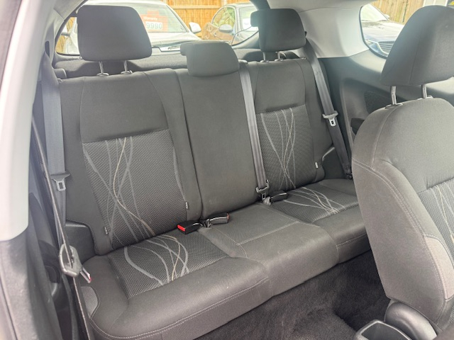 Peugeot 208 1.2 Active 82 Bhp White #14