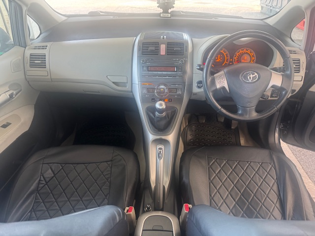 Toyota Auris T3 Silver #10