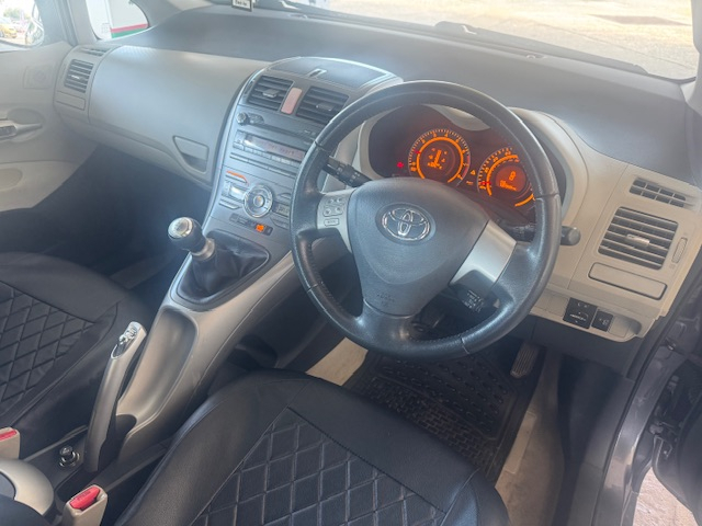 Toyota Auris T3 Silver #7