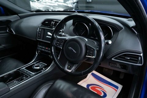 Jaguar XE 2.0D R-sport Saloon Blue #5