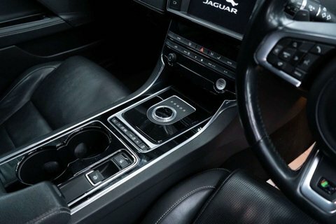 Jaguar XE 2.0D Portfolio Saloon Awd Euro 6 Blue #15