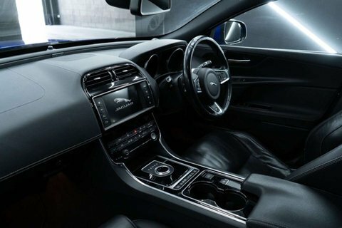 Jaguar XE 2.0D Portfolio Saloon Awd Euro 6 Blue #40