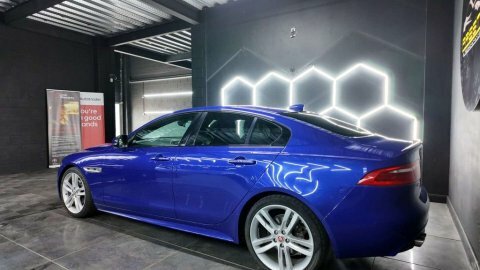 Jaguar XE 2.0D R-sport Saloon Blue #2