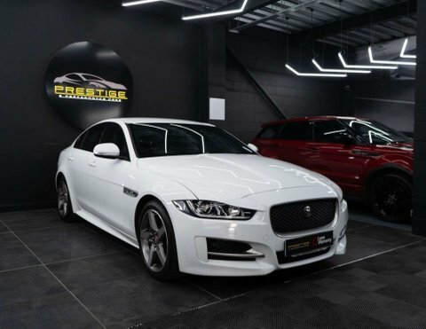 Jaguar XE 2.0D R-sport Saloon White