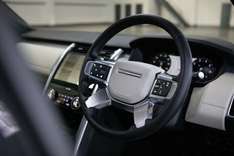 Land Rover Discovery 3 .0 Discovery R-dynamic  #24