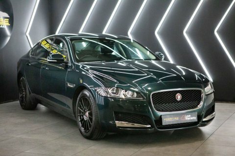 Jaguar XF Prestige Black #56