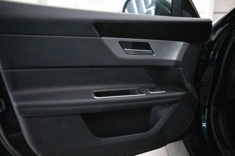 Jaguar XF Prestige Black #66