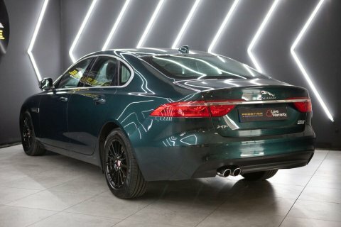 Jaguar XF Prestige Black #47