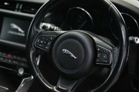 Jaguar XF Prestige Black #35