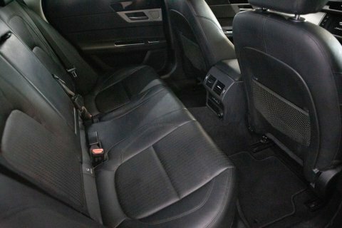 Jaguar XF Prestige Black #69
