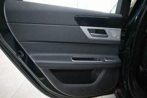 Jaguar XF Prestige Black #65