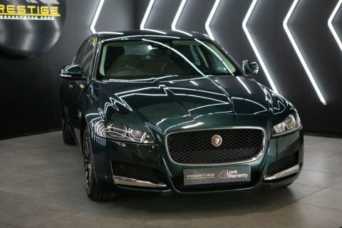 Jaguar XF Prestige Black #21
