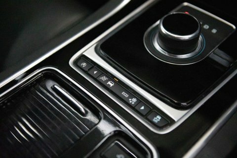 Jaguar XF Prestige Black #73