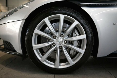 Aston Martin DB11 V12 Euro 6 Silver #77