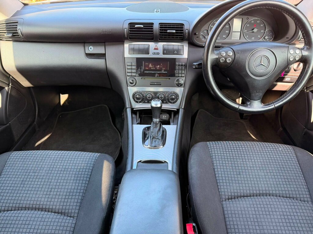 Mercedes-Benz C Class Sport Black #11
